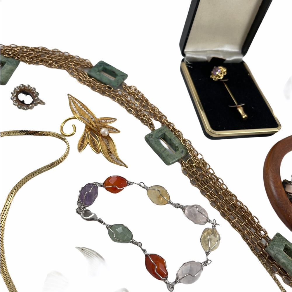 Vintage Jewelry LOT Necklace earrings bracelets - Picture 4 of 12